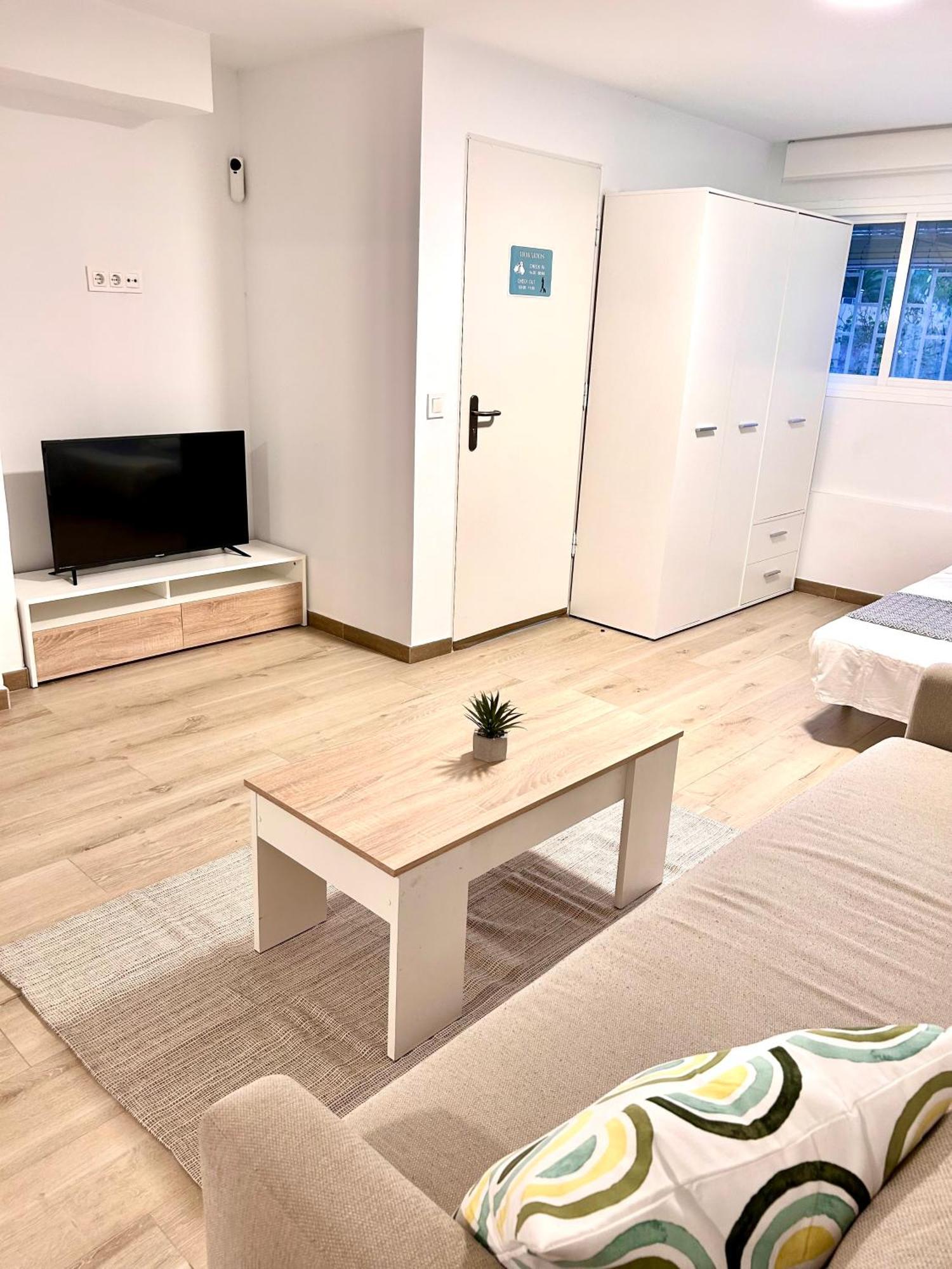Apartamentos Ribadeo Madrid Exterior photo