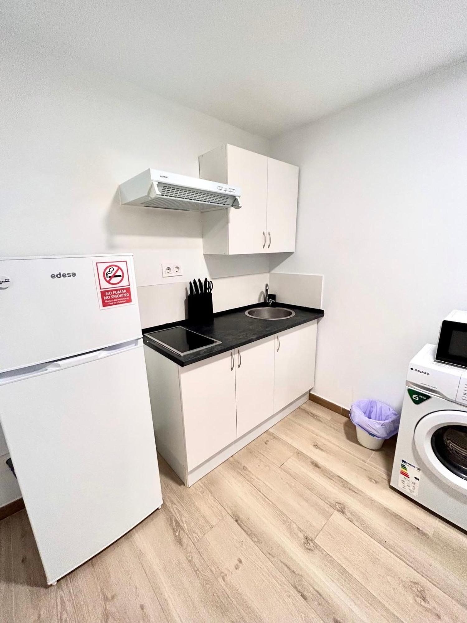 Apartamentos Ribadeo Madrid Exterior photo