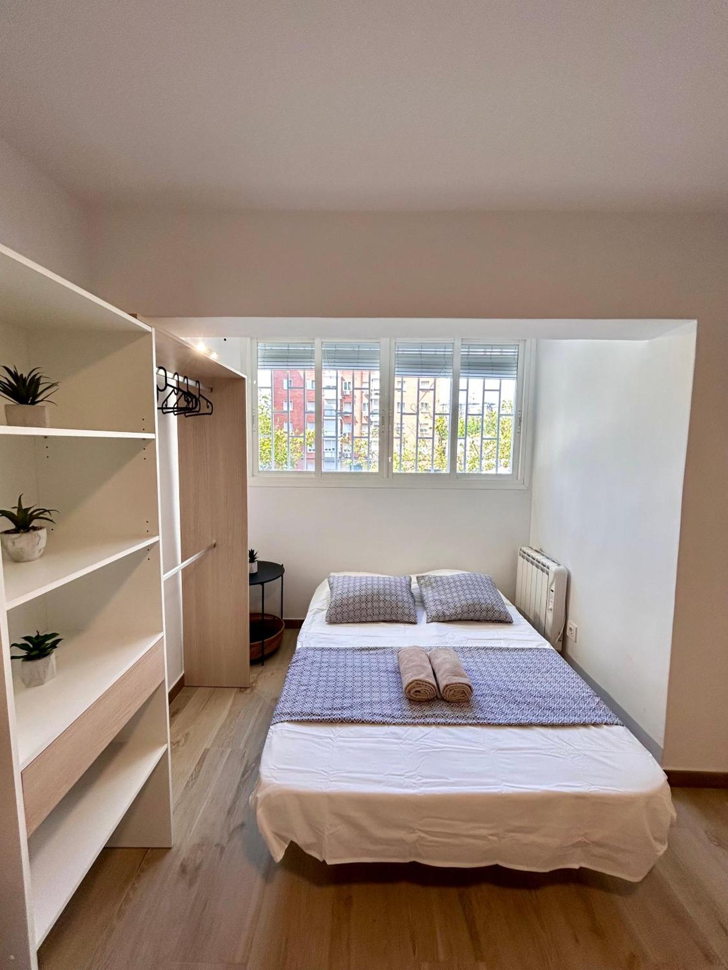 Apartamentos Ribadeo Madrid Exterior photo
